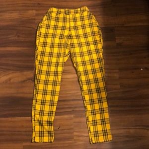 Hot Topic plaid yellow jeans